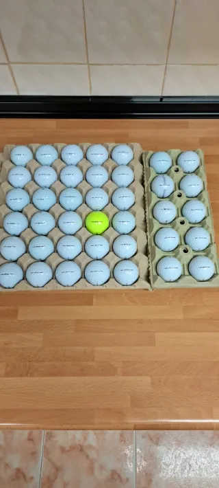 40 Bolas de Golf TaylorMade