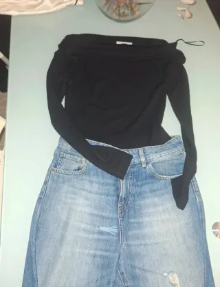 Camiseta Zara Negra Manga Larga Hombros Descubiert