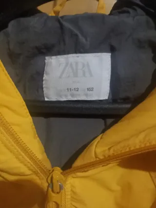 Abrigo niño Zara Talla 11-12 Amarillo