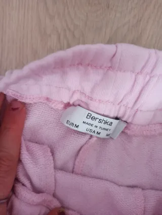 Pantalón corto rosa Bershka