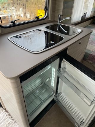 Caravana Dethleffs c'joy!