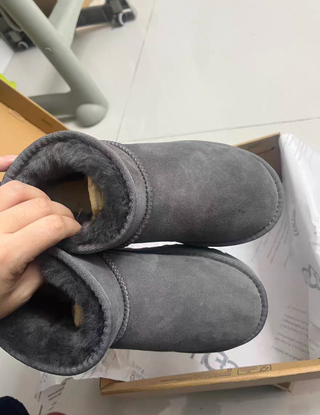 Botas        UGG       Grises