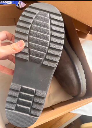 Botas       UGG       grises