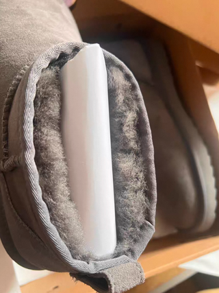 Botas       UGG       grises