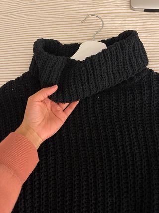 Abrigo Hollister Negro Cuello Alto Talla M