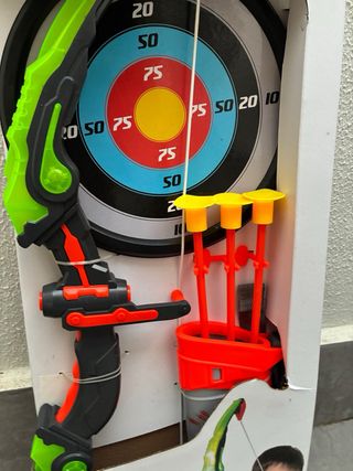 Arco e frecce giocattolo nuovi