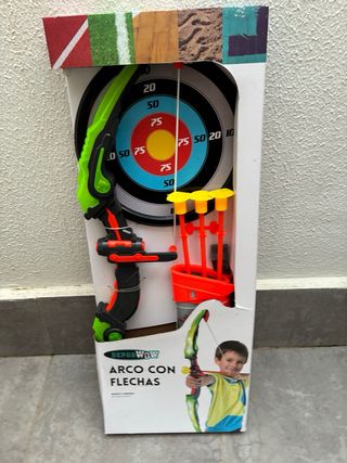 Arco e frecce giocattolo nuovi