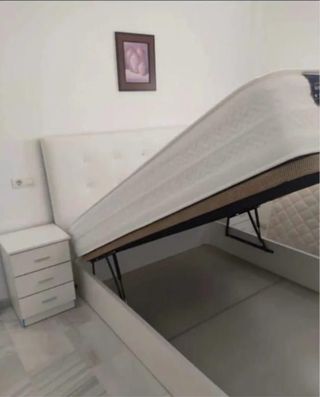 Canapés y colchones nuevos