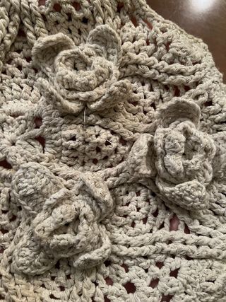 Bolso de ganchillo beige y rosa A