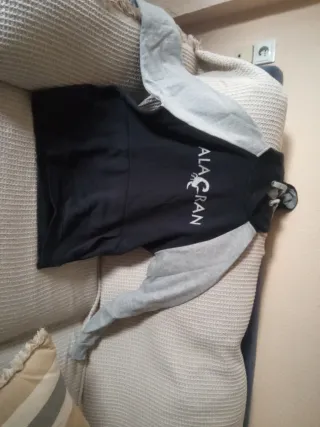 Sudadera con capucha Alacrán