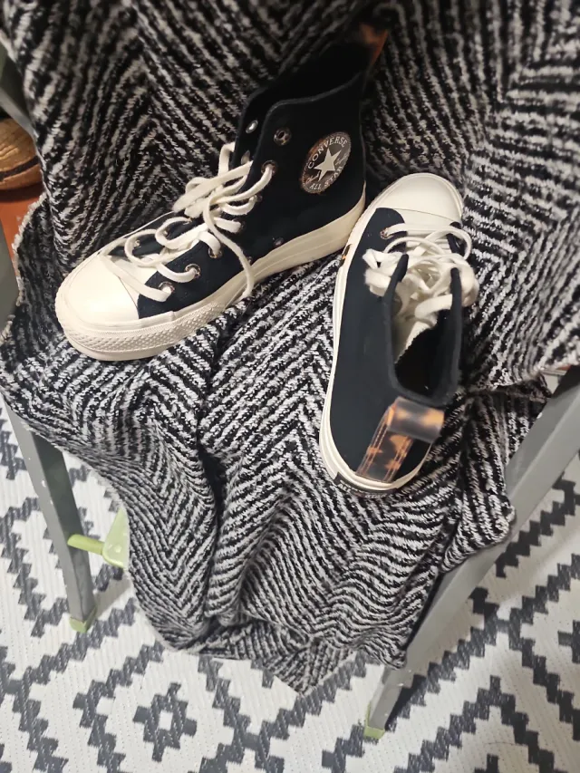 Botas Converse Negras y leopardo