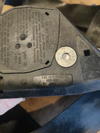 Cinturón Delantero Izquierdo VW Transporter T5