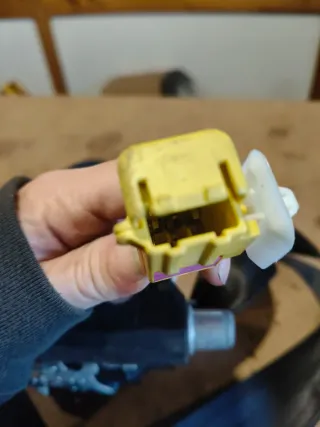 Cinturón Delantero Izquierdo VW Transporter T5