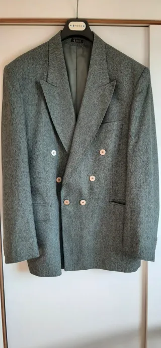 Traje dos piezas elegante  hombré