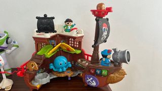 Juguetes bebé, playmobil, toy story, ironman, etc