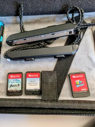 Nintendo Switch OLED Blanca y Negra