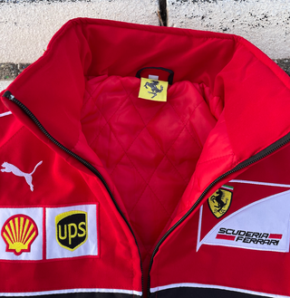 Cazadora Ferrari Puma Retro Roja F1 Motorsport