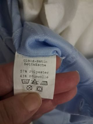 Copripiumino celeste in tessuto