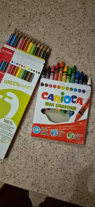 Matite colorate e pastelli a cera