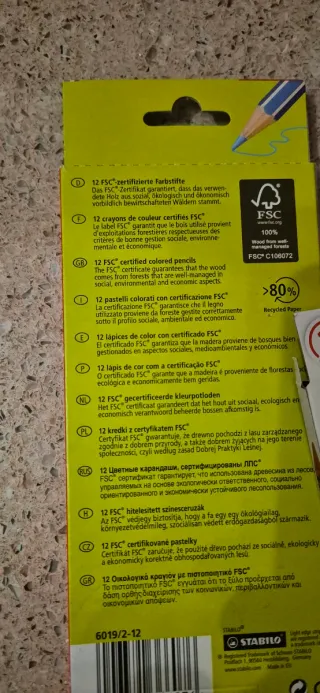 Matite colorate e pastelli a cera