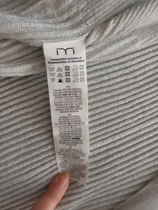 Chaqueta larga plateada con brillos