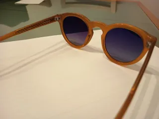 Gafas de pasta gruesa naranja