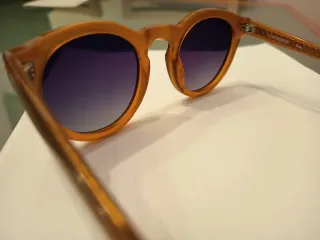 Gafas de pasta gruesa naranja