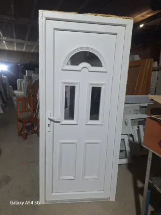 Puerta PVC 90x204 con cristal