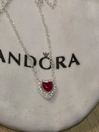 Collar Pandora Corazón Rojo y Plata