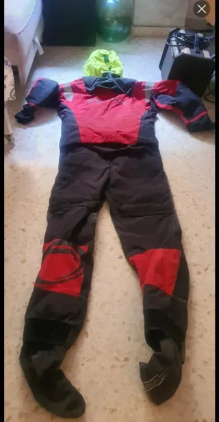 Traje Seco Typhoon PS440