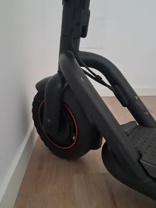 Patinete Eléctrico NAVEE N65I Negro