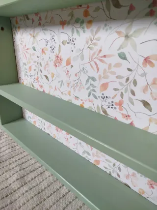 Estantería madera reciclada hecha a mano