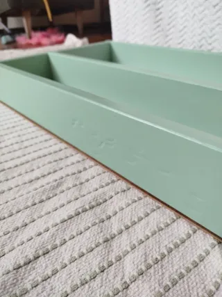 Estantería madera reciclada hecha a mano