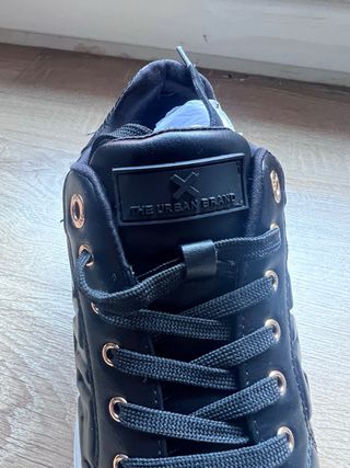 Zapatillas XTI Negras Talla 38 Nuevas