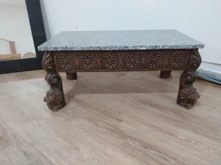 Mesa antigua madera y mármol tallado
