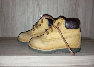 Scarponcini, stivaletti, anfibi Primigi, numero 23