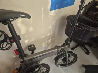 Bicicleta eléctrica urbana plegable