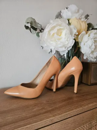 Zapatos de tacón Zara color beige/naranja