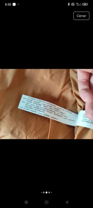 Chaleco acolchado camel con capucha