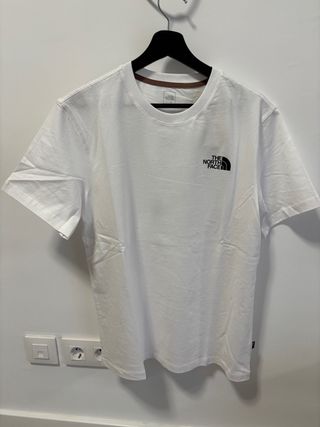 Camiseta The North Face Korea