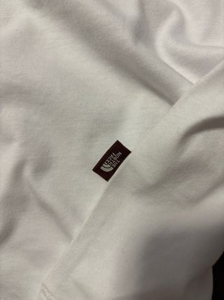 Camiseta The North Face Korea