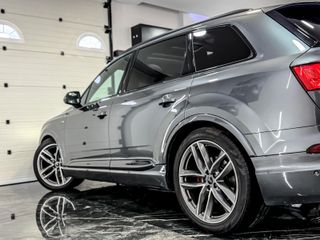 AUDI  Q7 BLACKLINE FULL