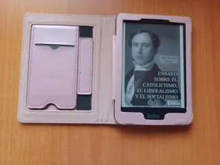 E-reader Kobo Clara HD Nero + Scatola e Custodia