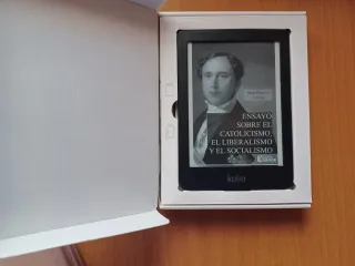 E-reader Kobo Clara HD Nero + Scatola e Custodia