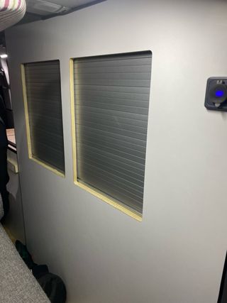 Volkswagen Caravelle tredline corto camperizada