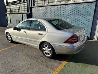 Mercedes-Benz Clase C 2003