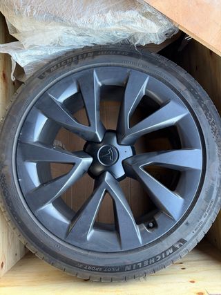 Llantas 20'' Tesla X + Neumáticos Michelin