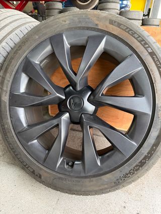 Llantas 20'' Tesla X + Neumáticos Michelin