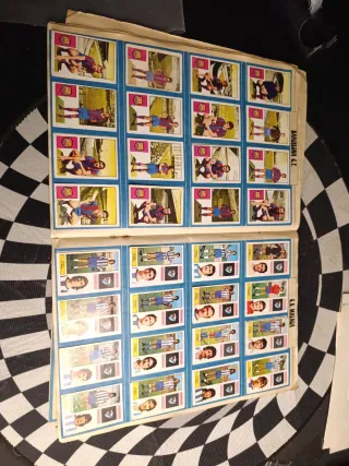 Album Liga 1974-75 Disgra con 19 fichajes