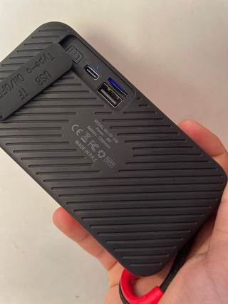 Altavoz Bluetooth OKOP Negro y Rojo